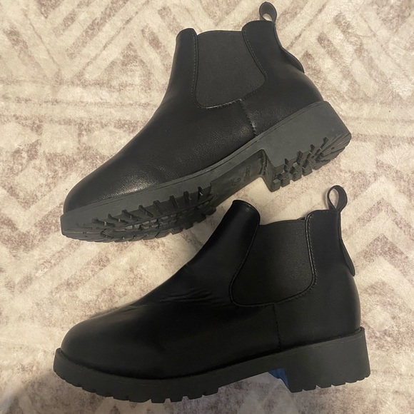 Black Ankle Boots - Picture 4 of 4